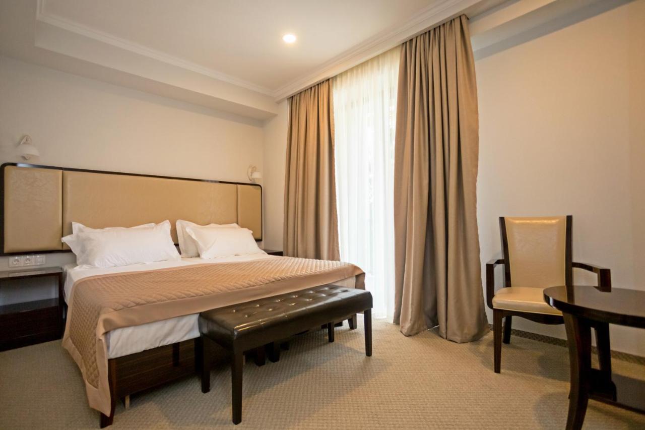 Hotel Genio Tbilisi Rum bild