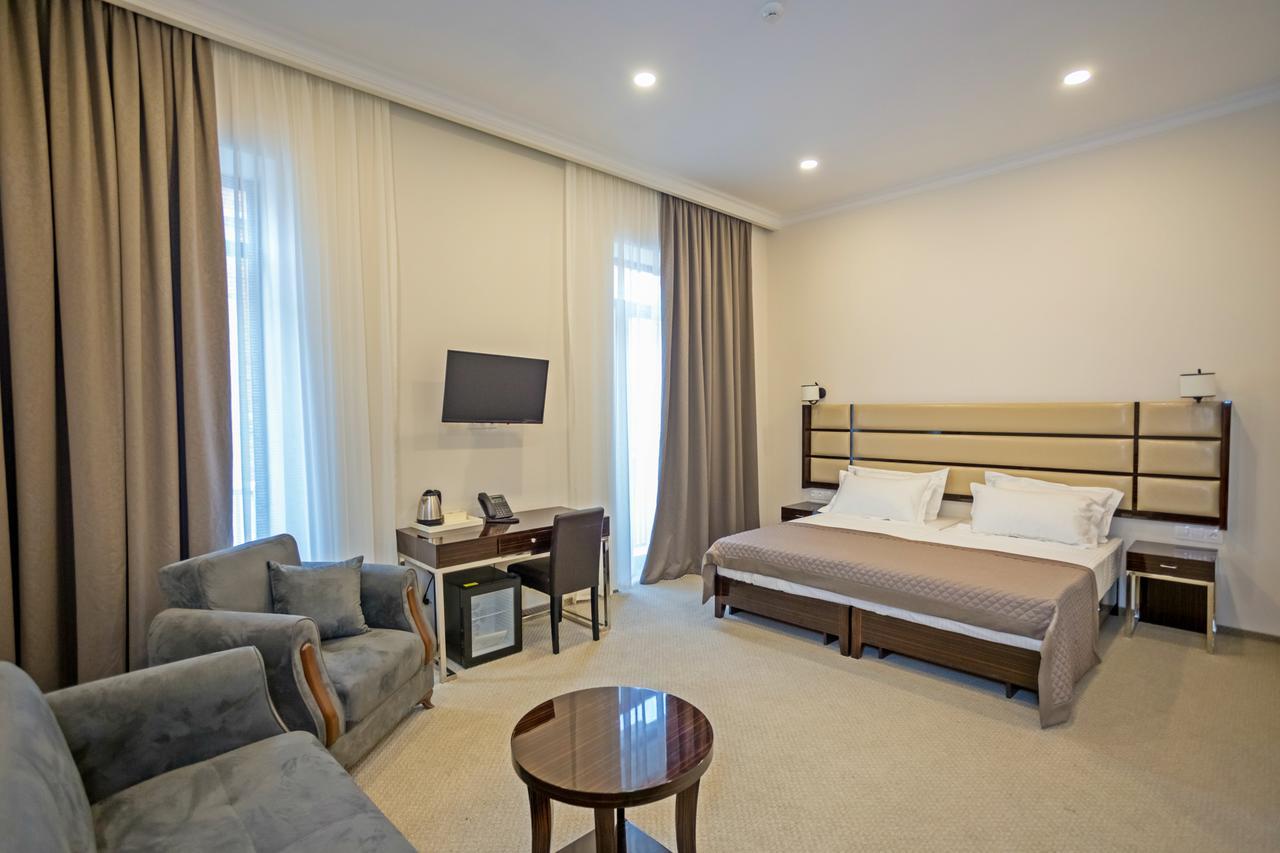 Hotel Genio Tbilisi Exteriör bild